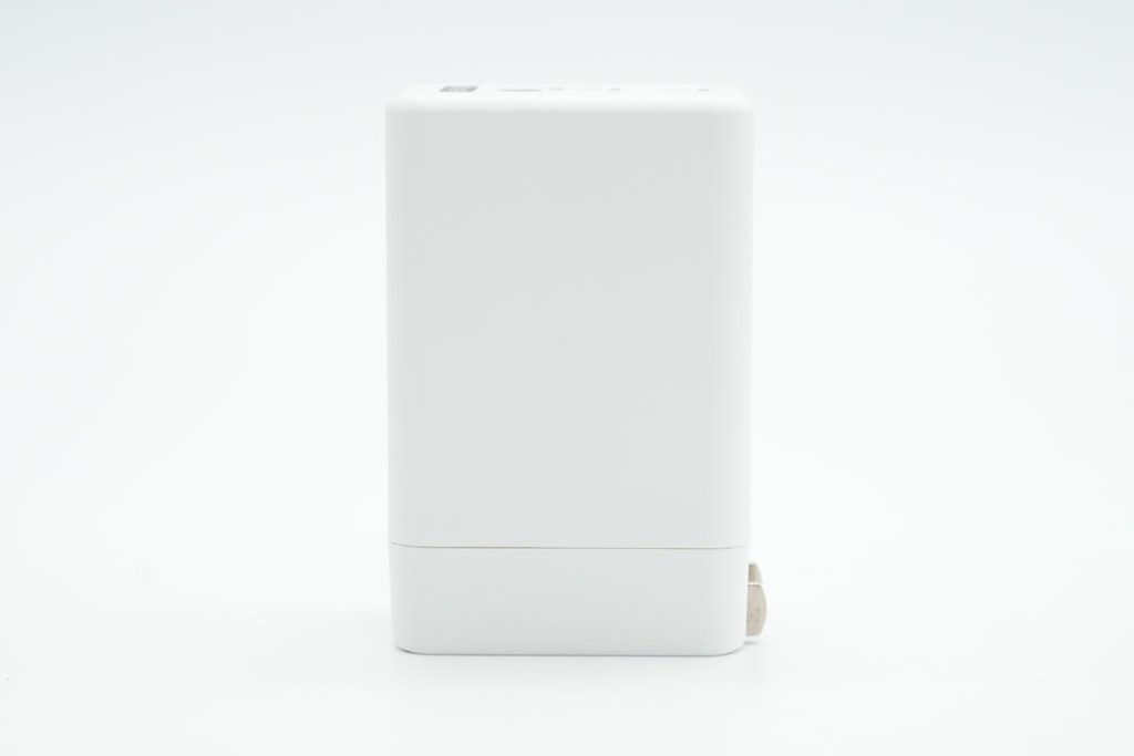 拆解报告：HKS华科生65W 2C1A快充充电器-充电头网