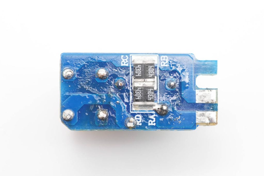 拆解报告：HKS华科生65W 2C1A快充充电器-充电头网