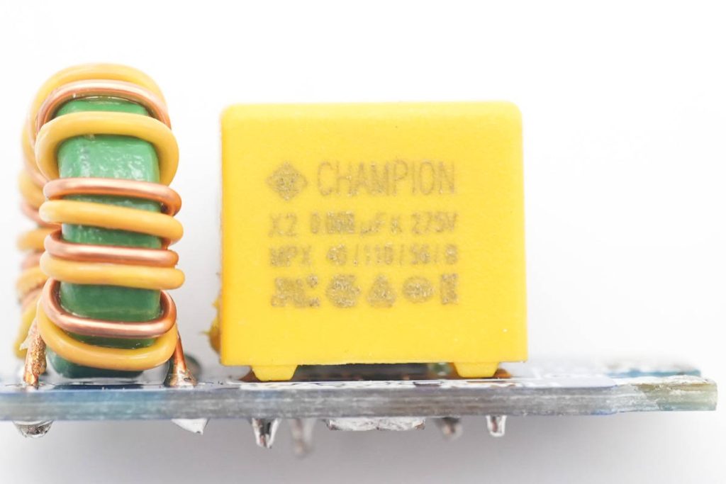 拆解报告：HKS华科生65W 2C1A快充充电器-充电头网