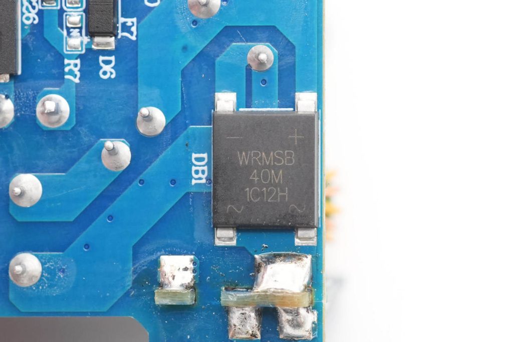 拆解报告：HKS华科生65W 2C1A快充充电器-充电头网