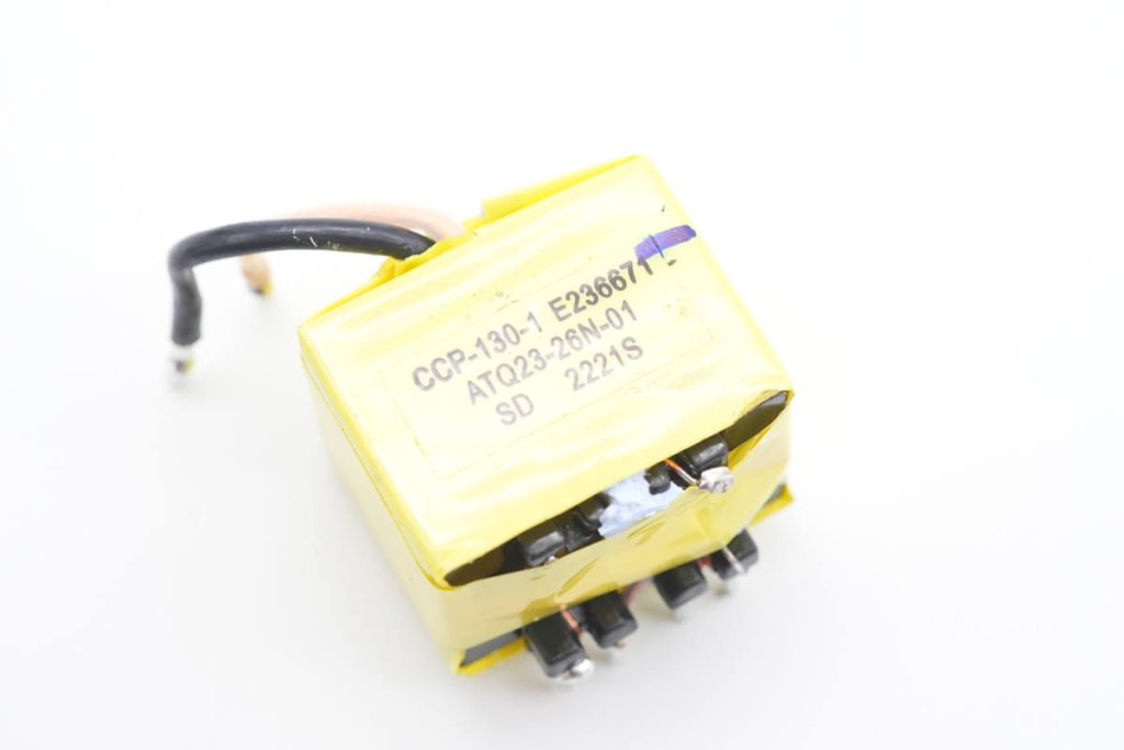 拆解报告：HKS华科生65W 2C1A快充充电器-充电头网