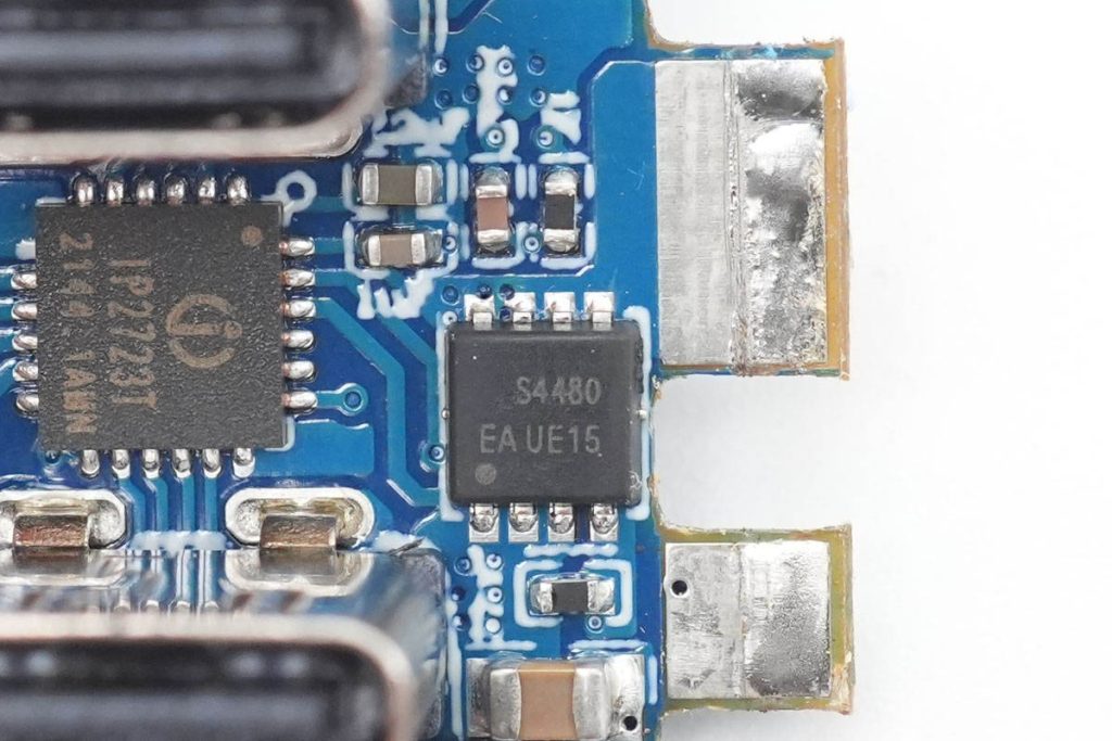拆解报告：HKS华科生65W 2C1A快充充电器-充电头网
