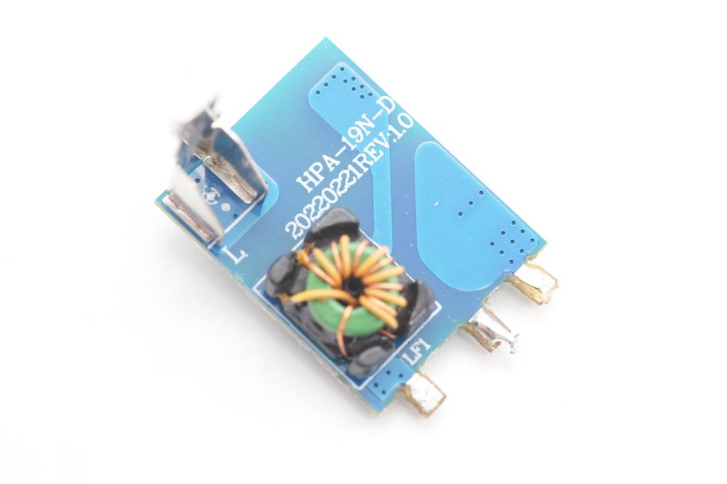 拆解报告:HKS华科生30W 1A1C氮化镓充电器-充电头网