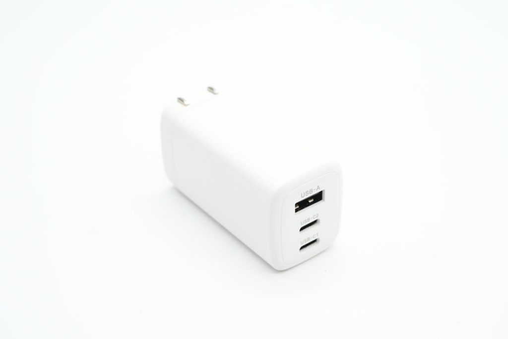 拆解报告:HKS华科生65W 2C1A氮化镓快充充电器-充电头网
