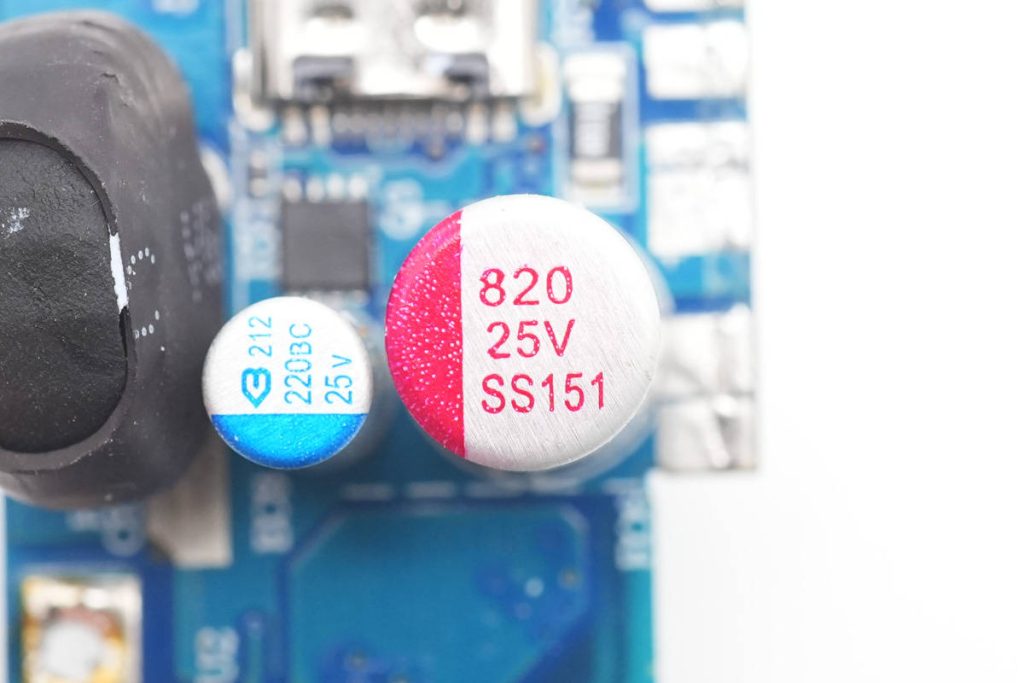 拆解报告：HKS华科生65W 2C1A氮化镓快充充电器-充电头网