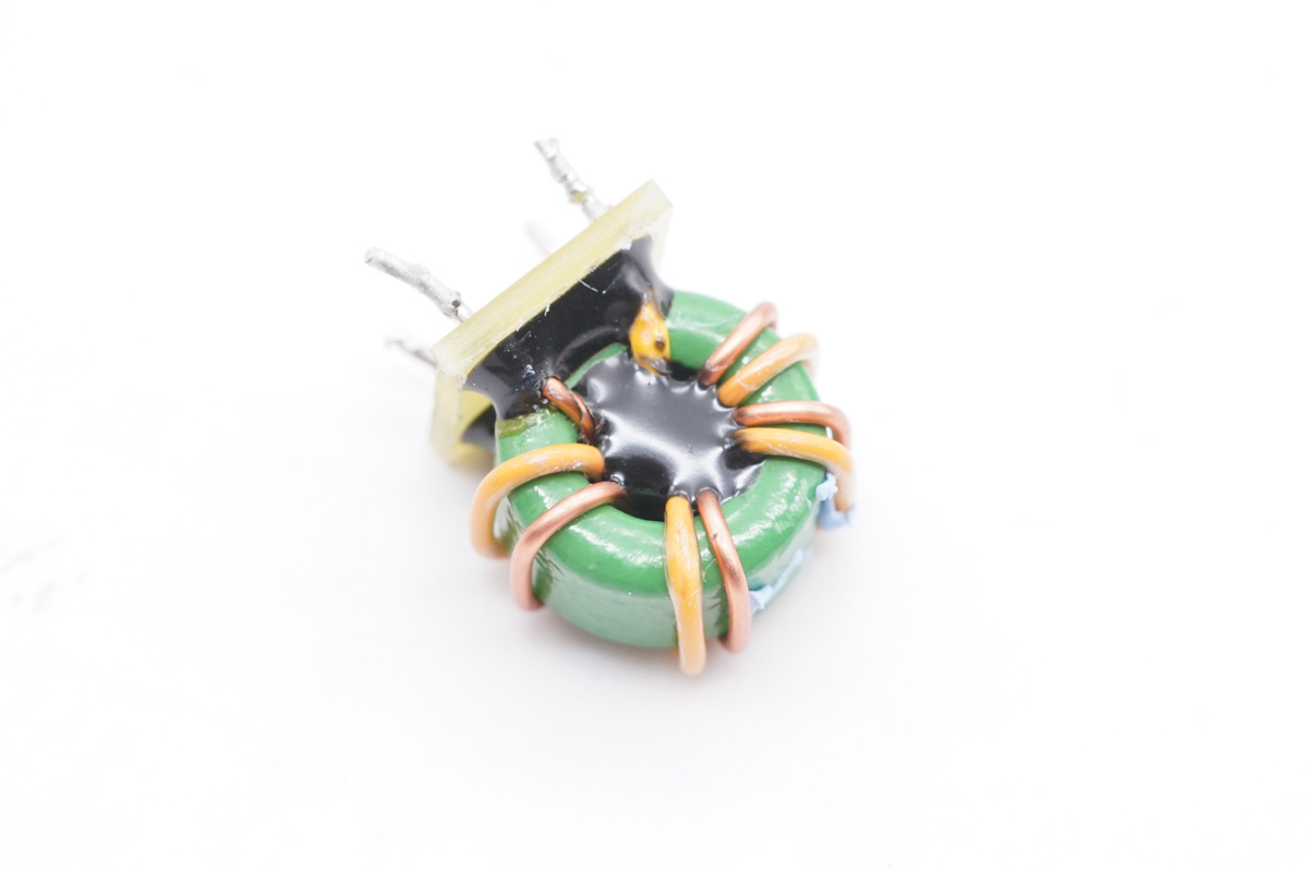 拆解报告：华科生 230W 4C1A氮化镓桌面充GE510-充电头网