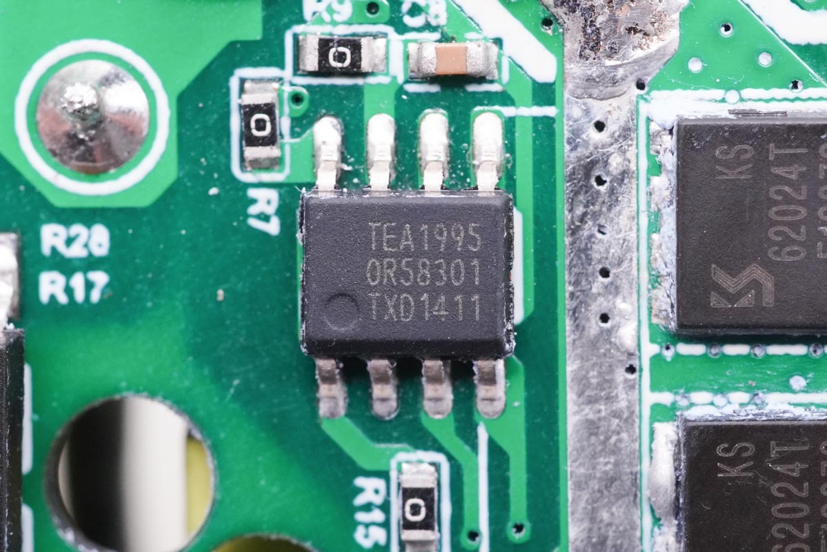 拆解报告：华科生 230W 4C1A氮化镓桌面充GE510-充电头网