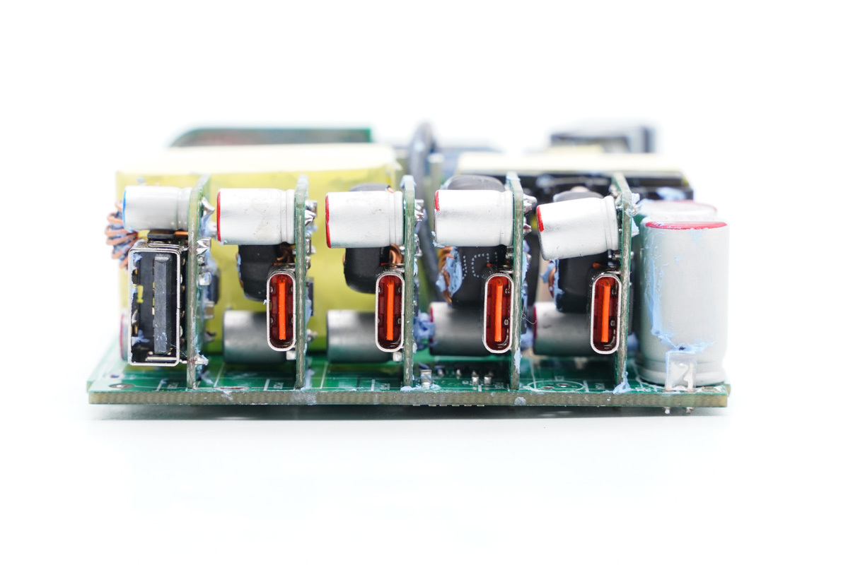 拆解报告：华科生 230W 4C1A氮化镓桌面充GE510-充电头网