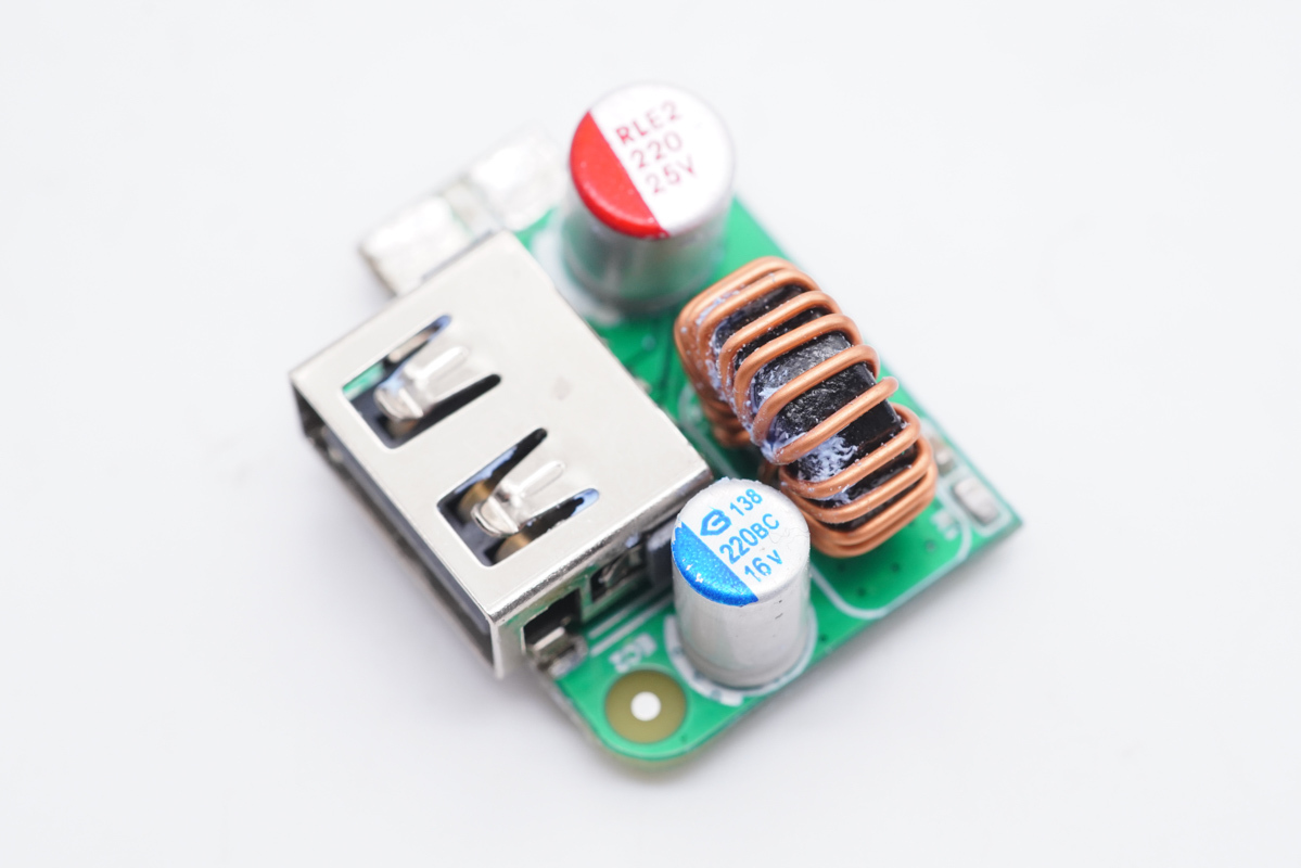 拆解报告：华科生 230W 4C1A氮化镓桌面充GE510-充电头网