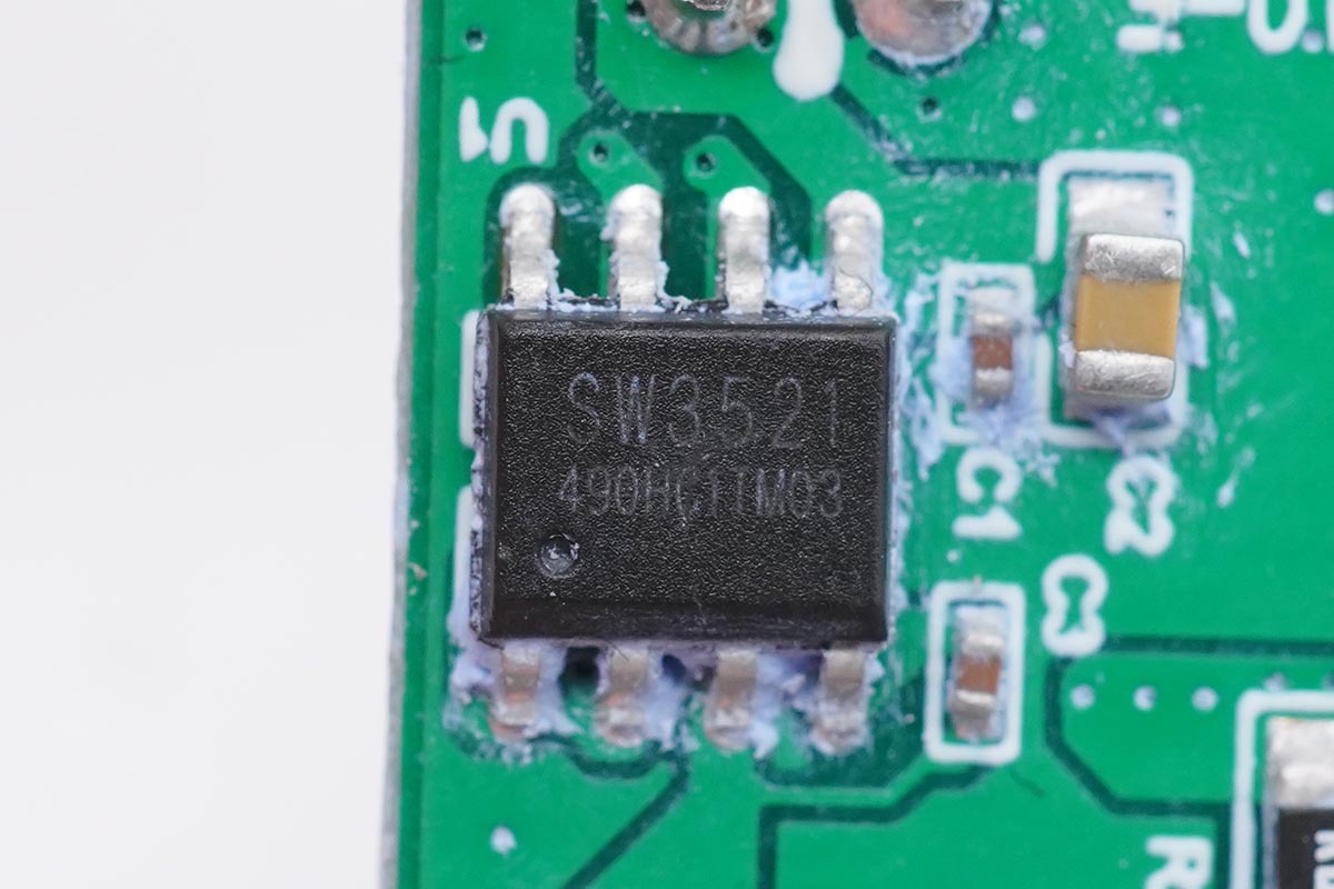 拆解报告：华科生 230W 4C1A氮化镓桌面充GE510-充电头网